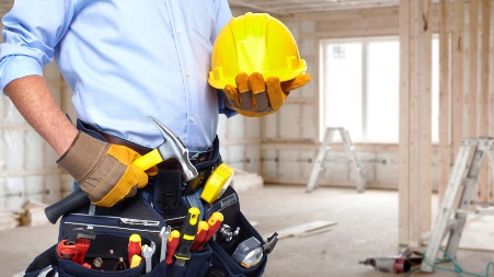 Ремонт жилых помещений: подготовка, выравнивание поверхностей и работы с обоями