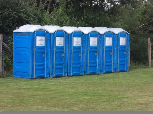 Туалетные кабины для дач – идеальное решение по разумной цене