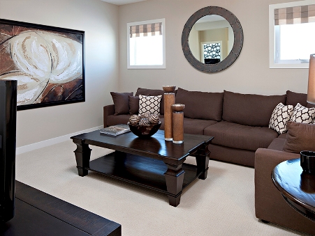 Журнальный столик в интерьере гостиной: особенности выбора, назначение, типы и сочетание со стилем