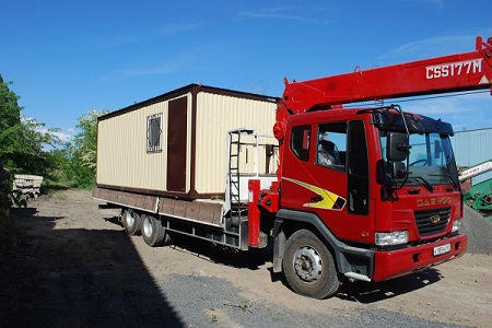 Правила перевозки бытовок на манипуляторе