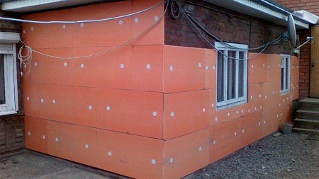 Как утеплить фасад пеноплексом: советы и этапы проведения работ