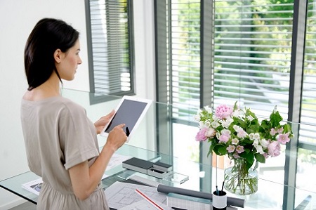 Как управлять жалюзи в умном доме: особенности процесса