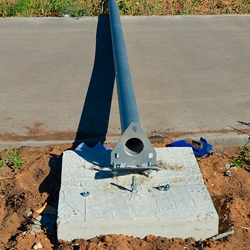 Как осуществляется установка флагштоков: основные правила работы