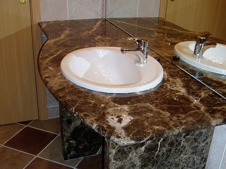 Установка мраморной столешницы в ванной комнате: основные этапы
