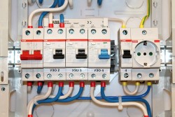 Как осуществляется установка УЗО: основные правила работы