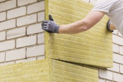 Технология утепления фасадов пенополистиролом: как работать с материалом