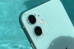 Что делать, если в айфон попала жидкость и как избавиться от неполадок