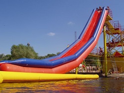 Как осуществляется производство водных аттракционов из ПВХ