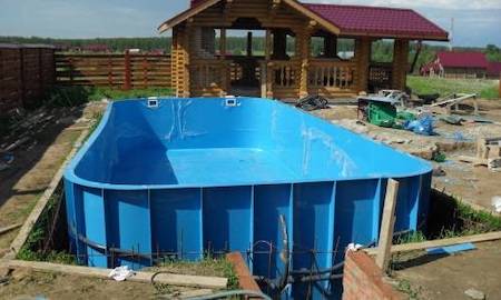 Возведение бассейна из полипропилена своими руками: достоинства, правила и этапы