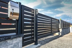 Технология установки заборов из ДПК: из каких этапов состоит процесс